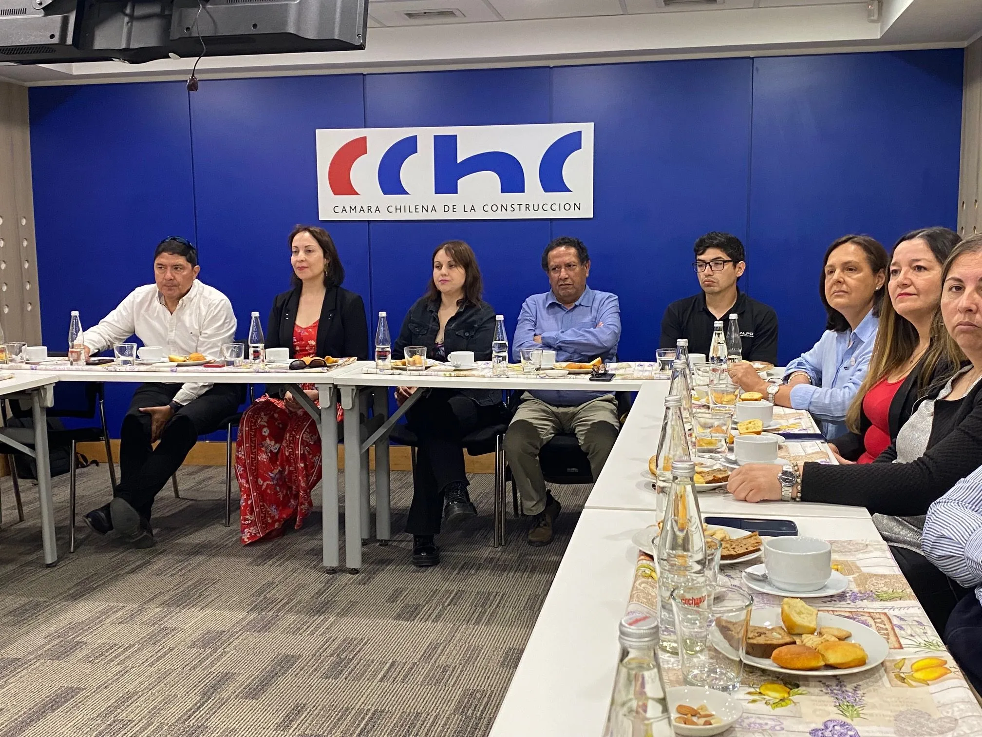 Construye Tranquilo: El programa que busca mejorar la salud de los trabajadores de la construcción y su familia