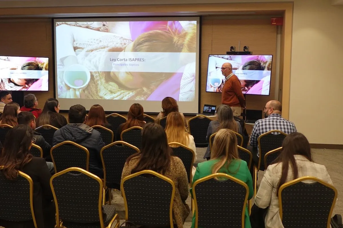 Fundación Cámara Chilena de la Construcción impulsa seminarios administrativos para fortalecer el trabajo de las empresas socias