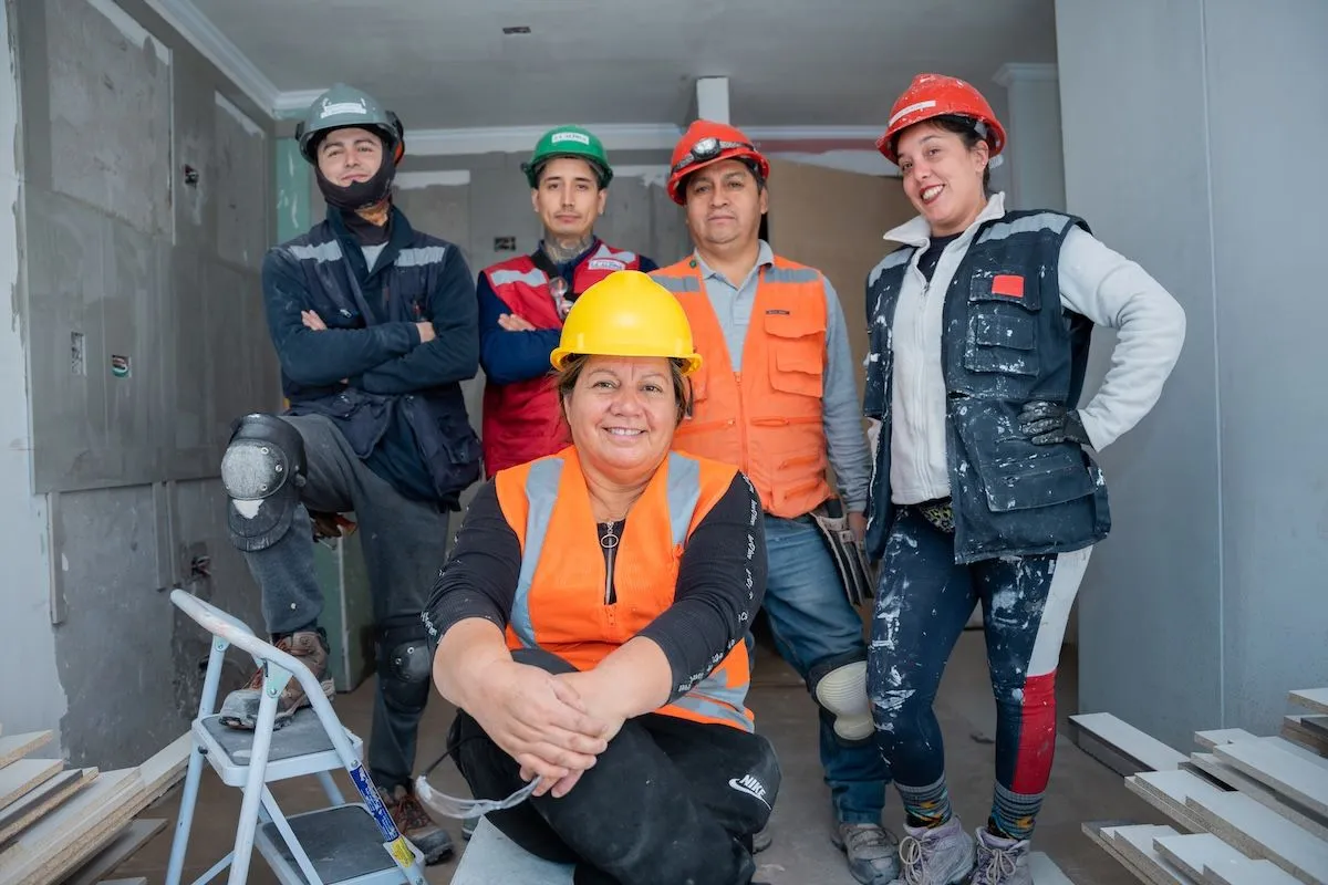 Trabajos en Obra: la plataforma que optimiza la búsqueda de empleo y la contratación de personal calificado conectando directamente a trabajadores/as y empresas del sector